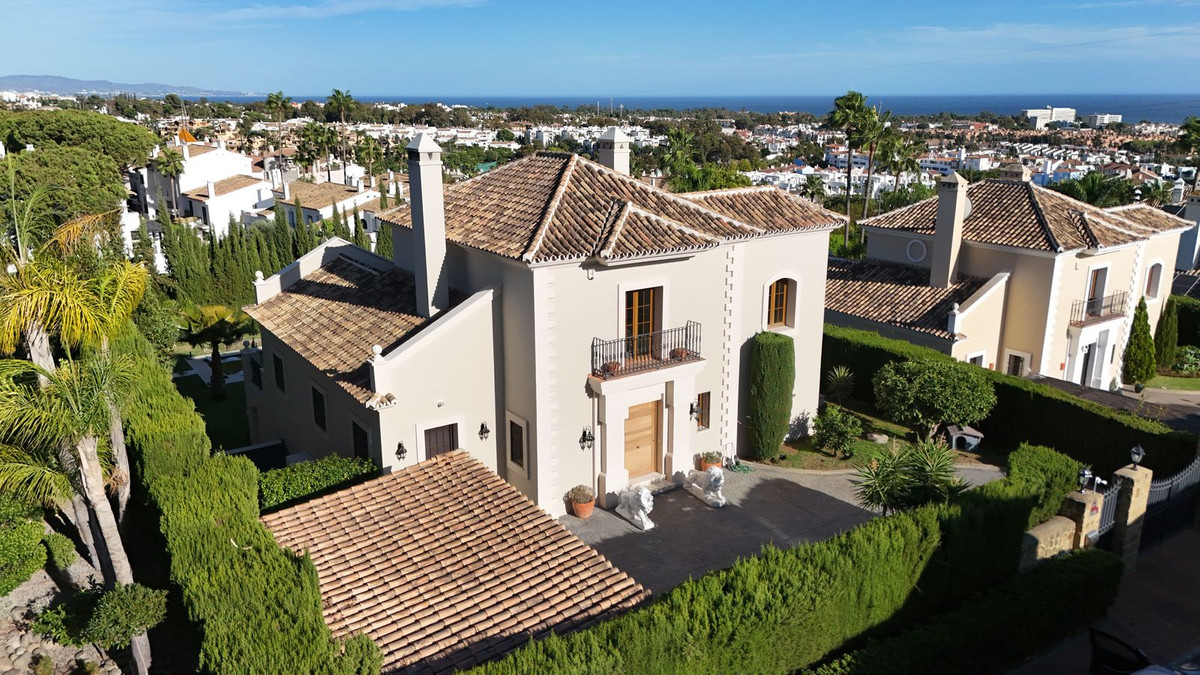 El Paraíso, Estepona